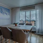 Longyearbyen Apartment アパート *