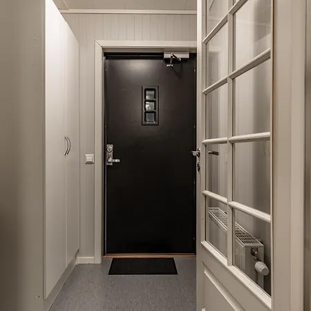 Longyearbyen Apartment Апартаменты *