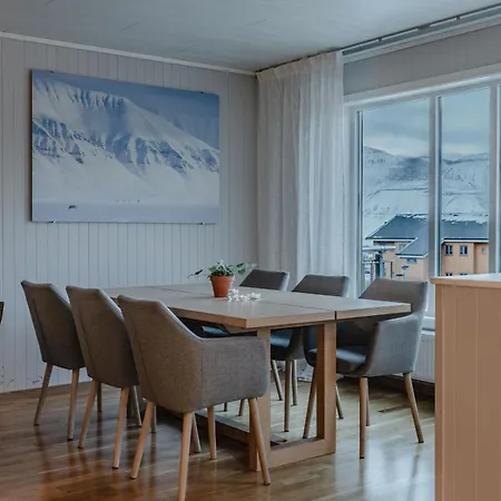 Апартаменты Longyearbyen Apartment Лонгйир