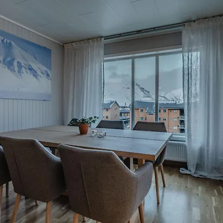 Longyearbyen Apartment Апартаменты *