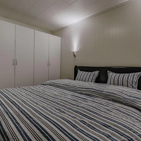 Апартаменты Longyearbyen Apartment *